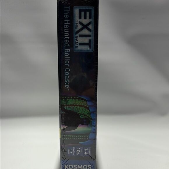 EXIT: The Haunted Roller Coaster Game - Black and Green - Picture 5 of 10